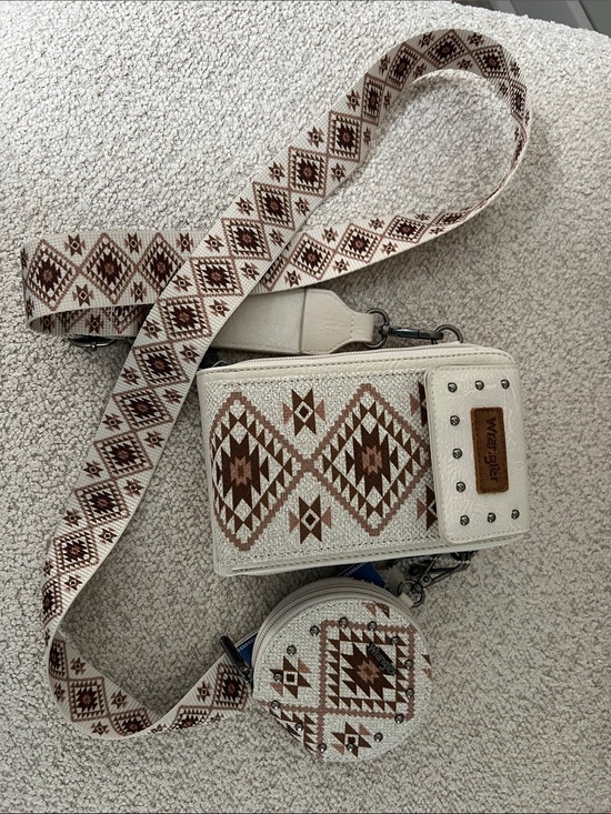 Wrangler Handbags - Wrangler Cream and Brown Aztec-Pattern Crossbody with Detachable Strap